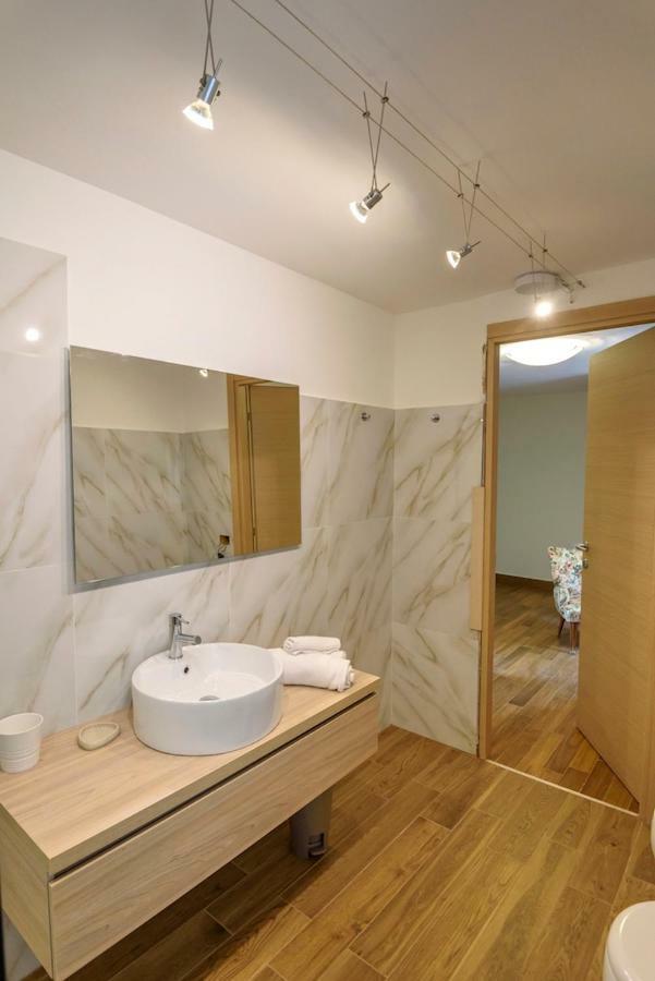 Maison Balu Villa Torri Del Benaco Bagian luar foto