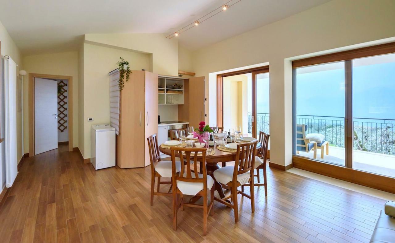Maison Balu Villa Torri Del Benaco Bagian luar foto